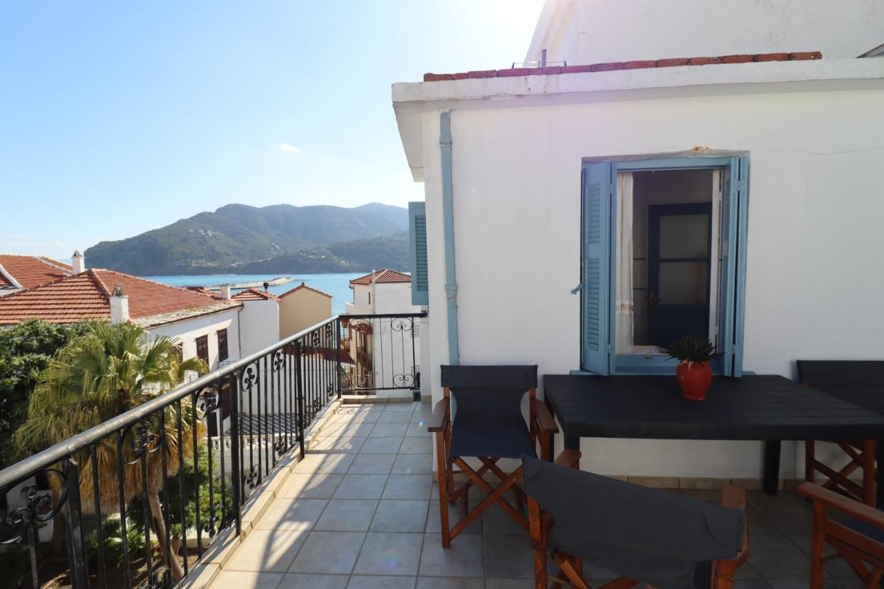 Yiayia'S Guesthouse Skopelos Town Exterior photo